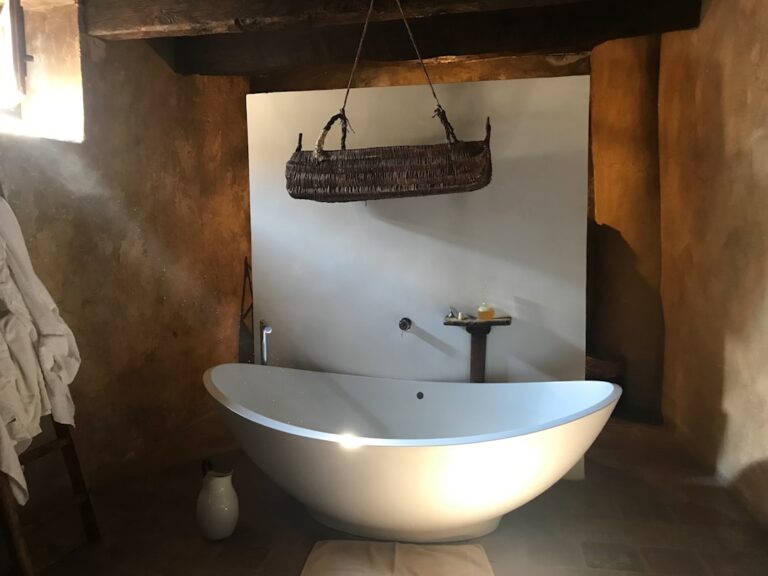 Photo small bathroom